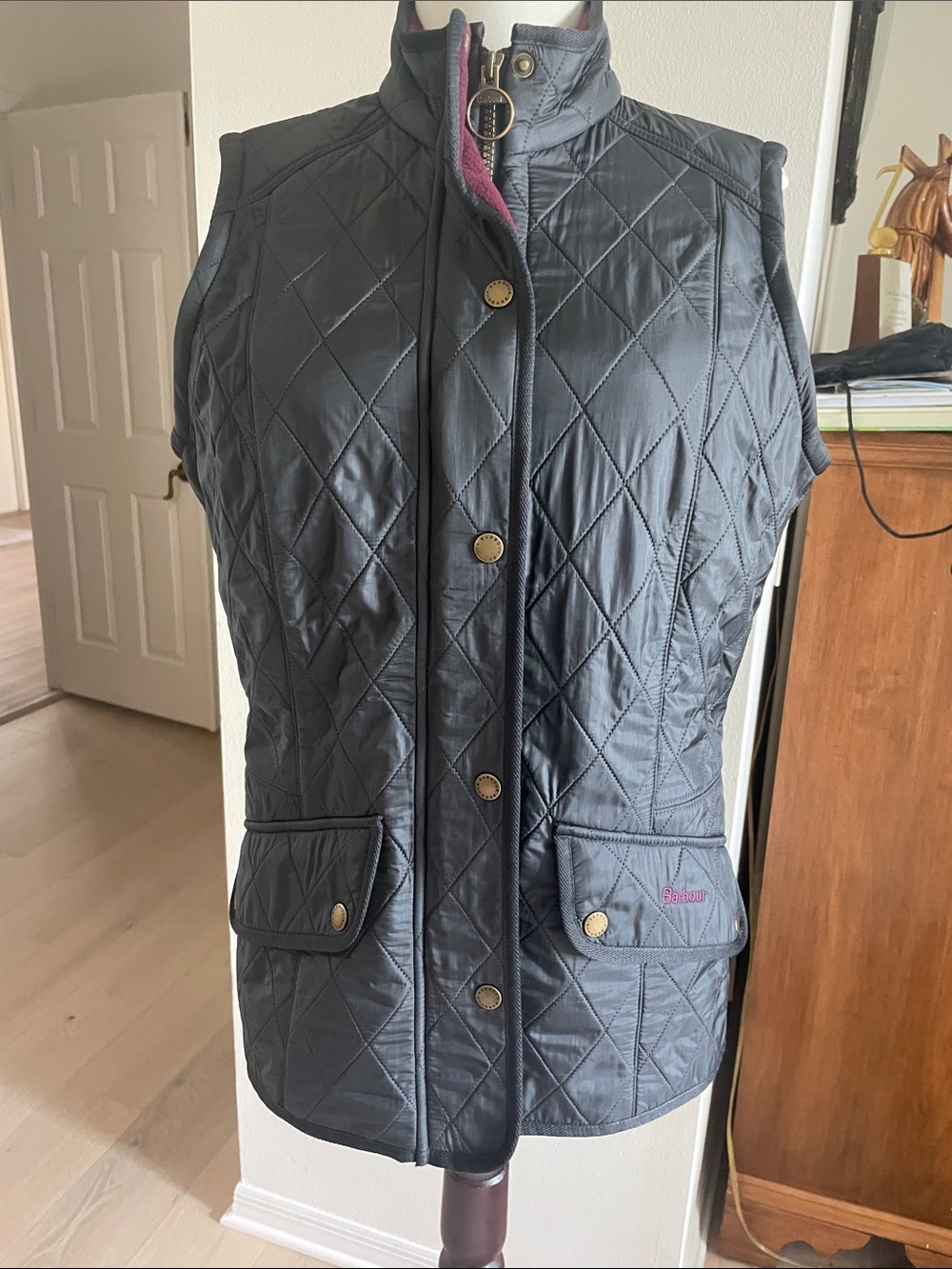Barbour Quilted Sleeveless Black vest. Never worn Size 8